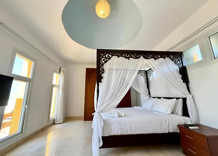 Stunning Pool And Sea View Villa, Al Dora Resort, Villa *