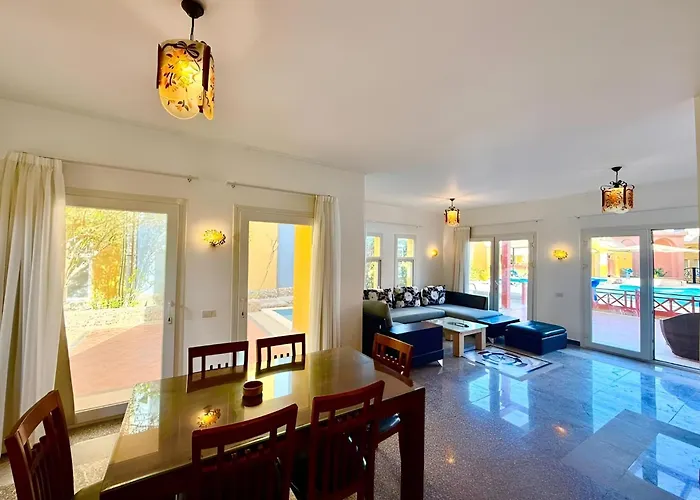 Stunning Pool And Sea View Villa, Al Dora Resort, Villa