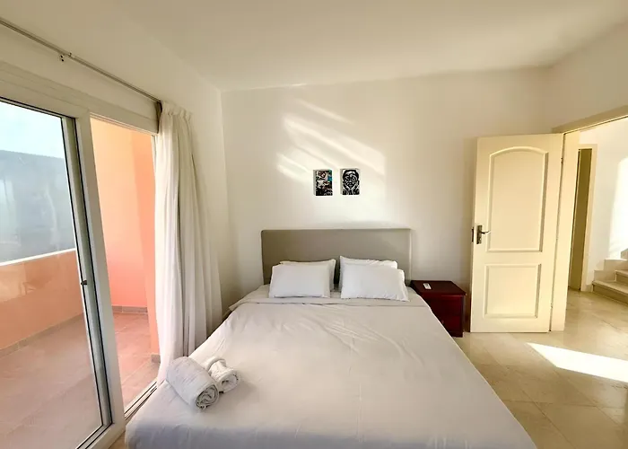 Villa Stunning Pool And Sea View Villa, Al Dora Resort,